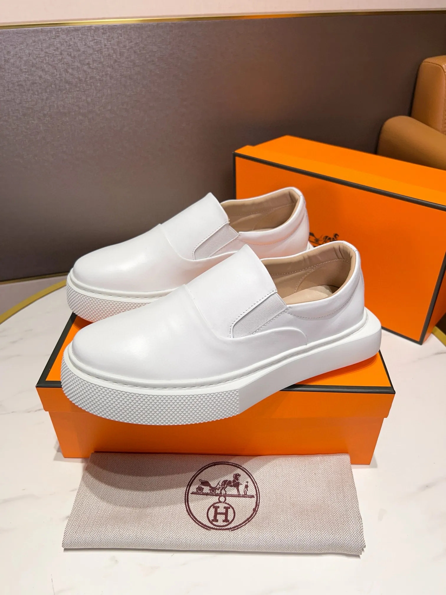 Factory price: 438💰[HERMES] Hermès - high-end quality original order 🔍🔍new product from men's counter uppers imported from Italy cowhide, sheepskin lining soles: original factory special soles, exclusive movable molded soles super comfortable, original factory follow-up goods - super high quality control·fine workmanship: highlighted (high-end·nobility·grade) -Size: 38-44 (45 can be customized)·